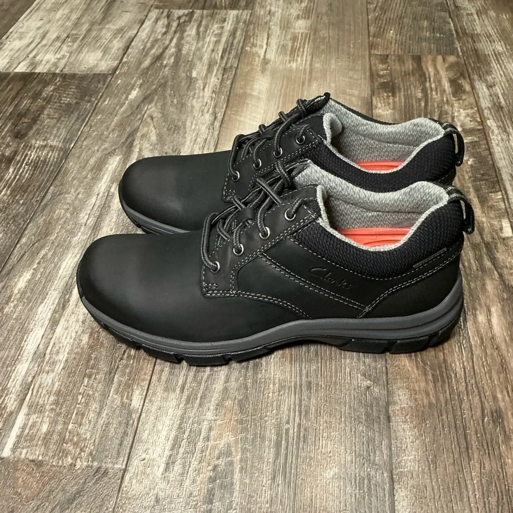 Clarks Men’s Black Leather Lace-Up Oxford with Gray Sole Size 7